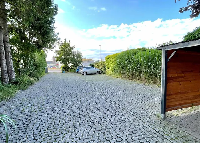 Erholsame City-Erdgeschosswohnung Mit Veranda, Grill Und Parkplatz D46Eg