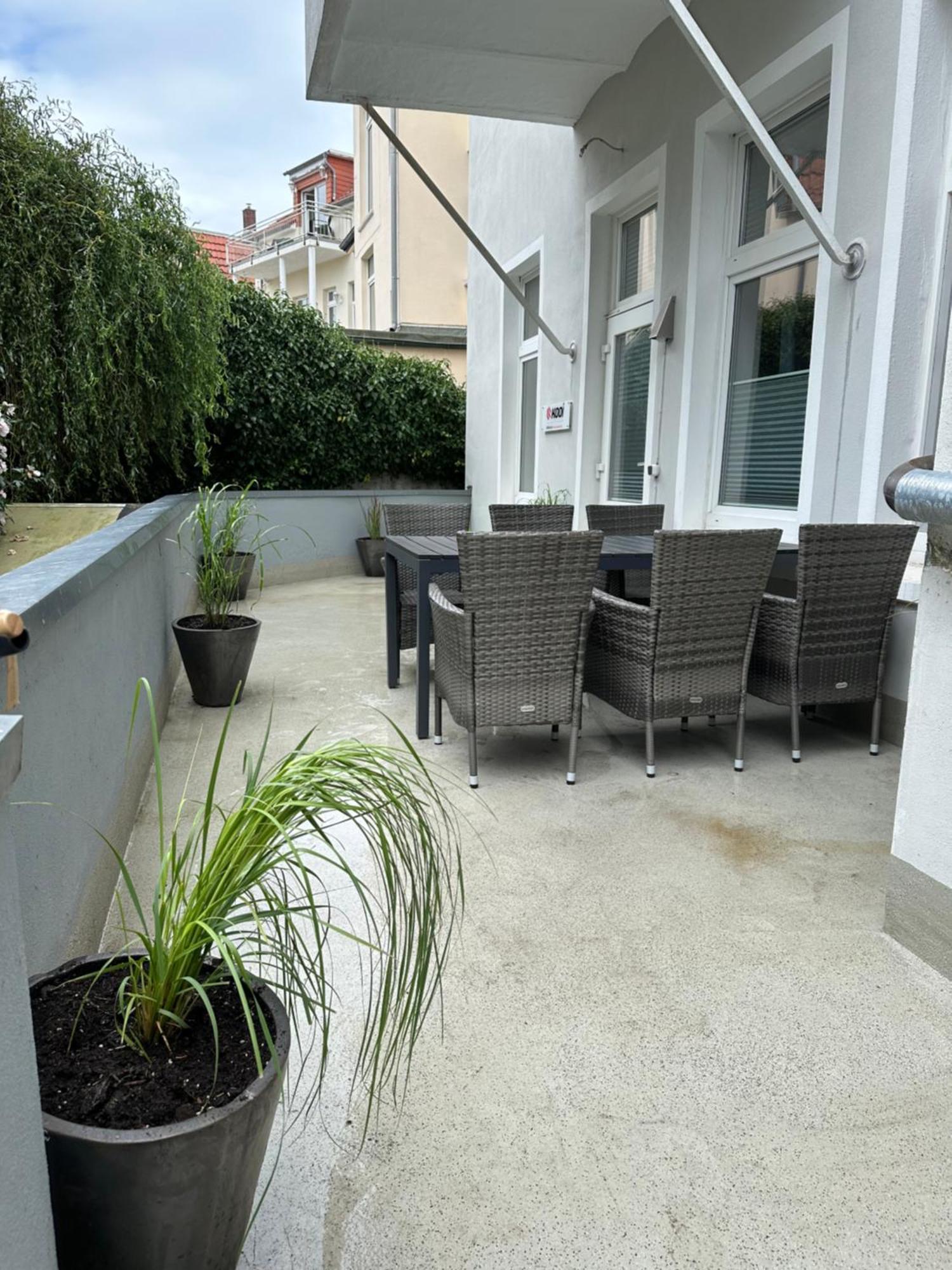Apartment Erholsame City-erdgeschosswohnung Mit Veranda, Grill Und Parkplatz D46eg *