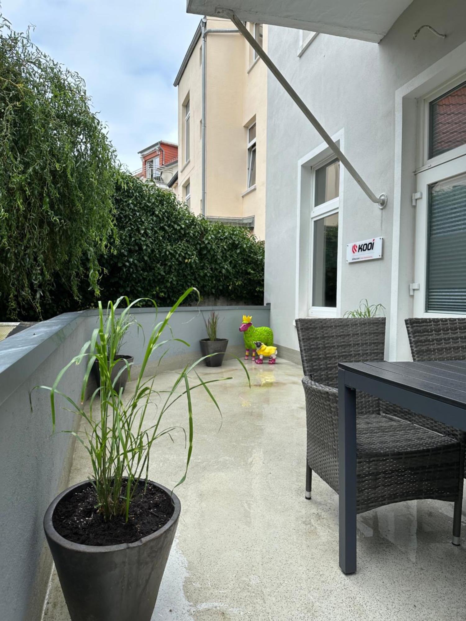 Erholsame City-erdgeschosswohnung Mit Veranda, Grill Und Parkplatz D46eg *