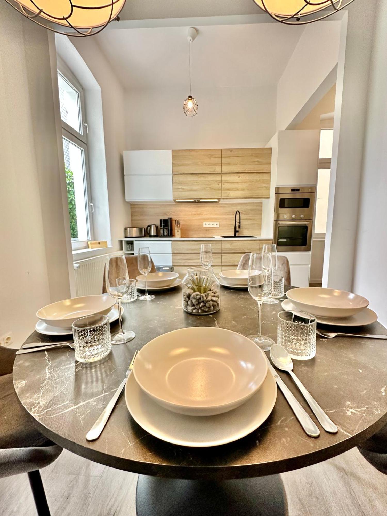 Apartment Erholsame City-erdgeschosswohnung Mit Veranda, Grill Und Parkplatz D46eg *