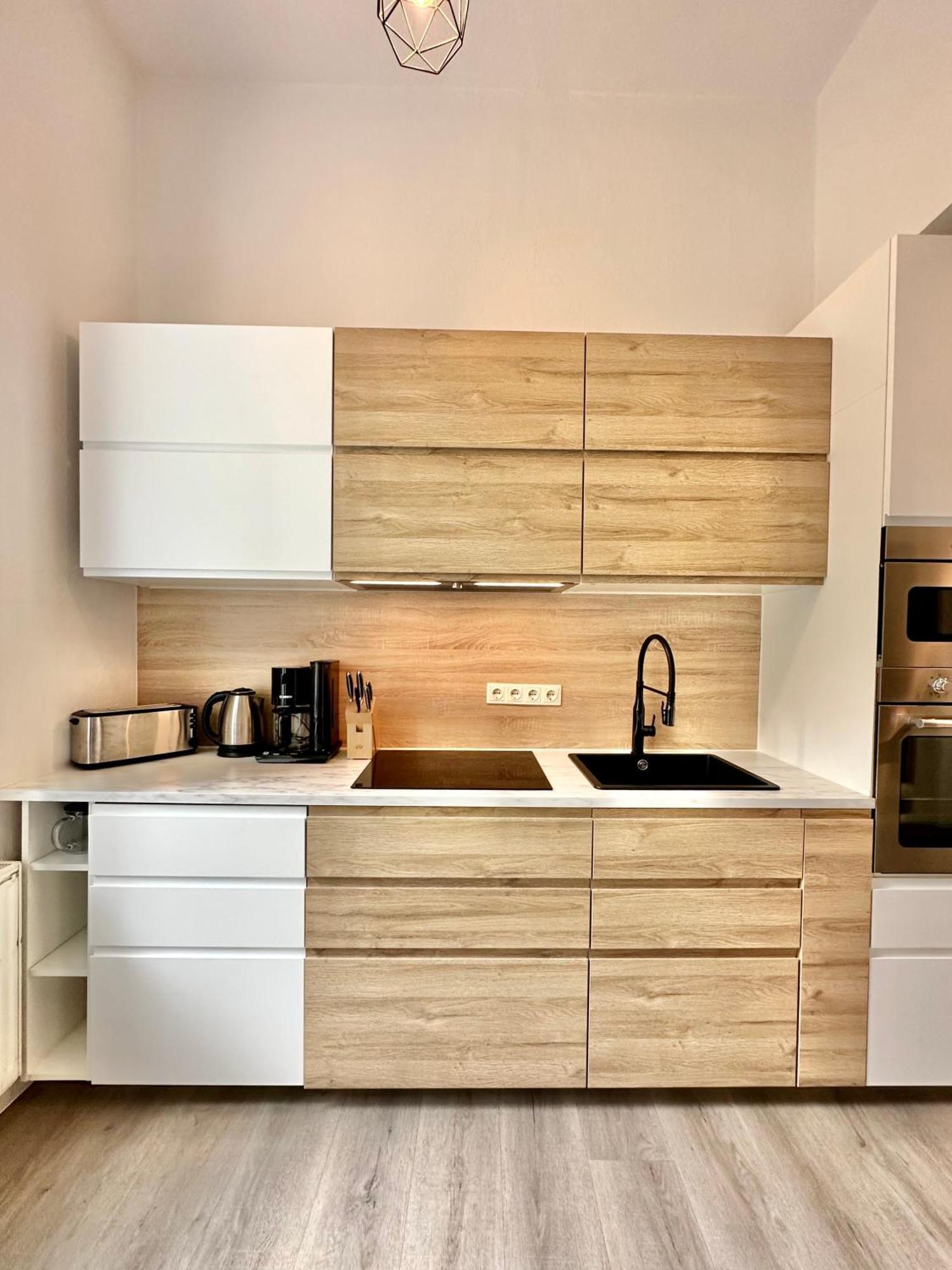 Erholsame City-erdgeschosswohnung Mit Veranda, Grill Und Parkplatz D46eg Apartment *