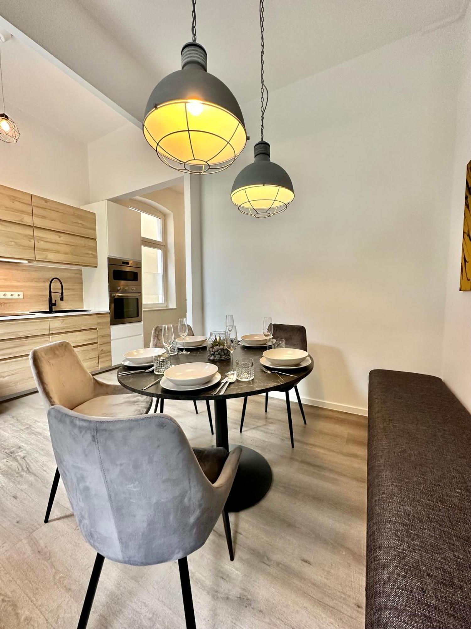 Erholsame City-erdgeschosswohnung Mit Veranda, Grill Und Parkplatz D46eg * Oldenburg