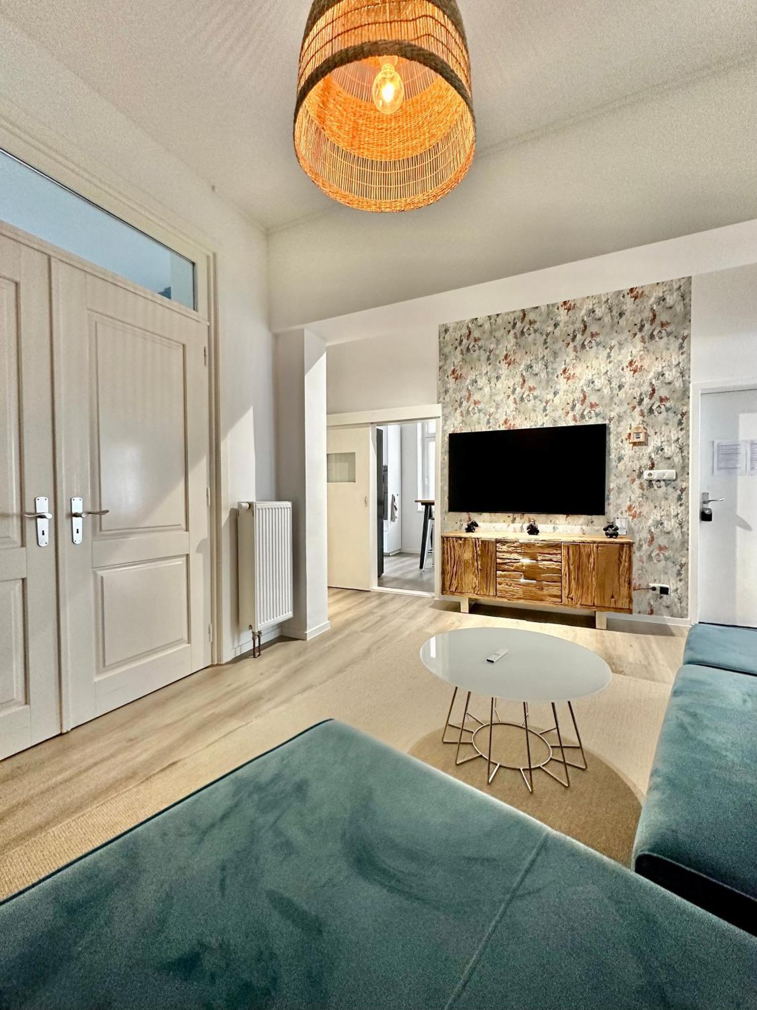 Erholsame City-erdgeschosswohnung Mit Veranda, Grill Und Parkplatz D46eg Oldenburg