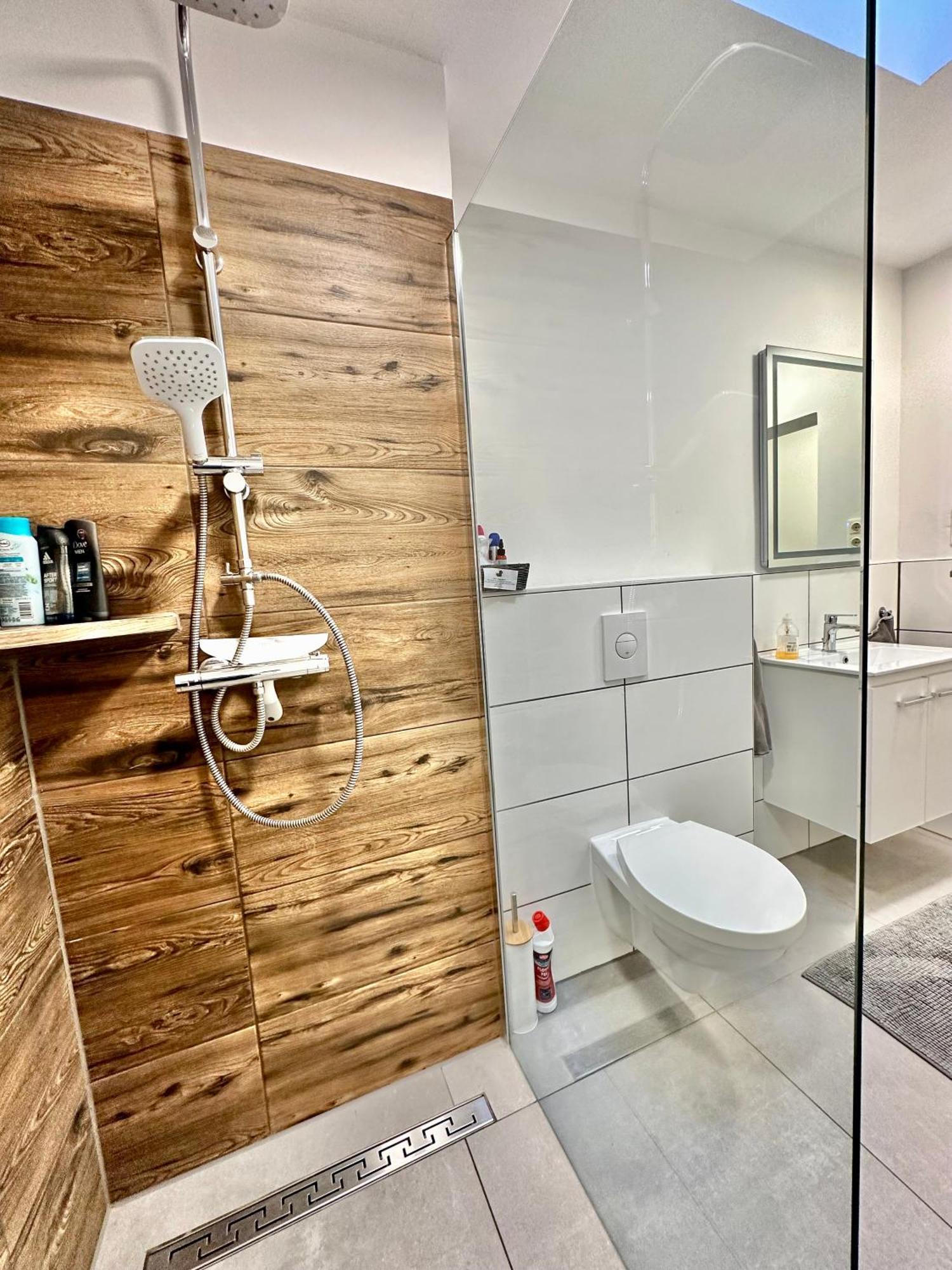 Erholsame City-erdgeschosswohnung Mit Veranda, Grill Und Parkplatz D46eg *