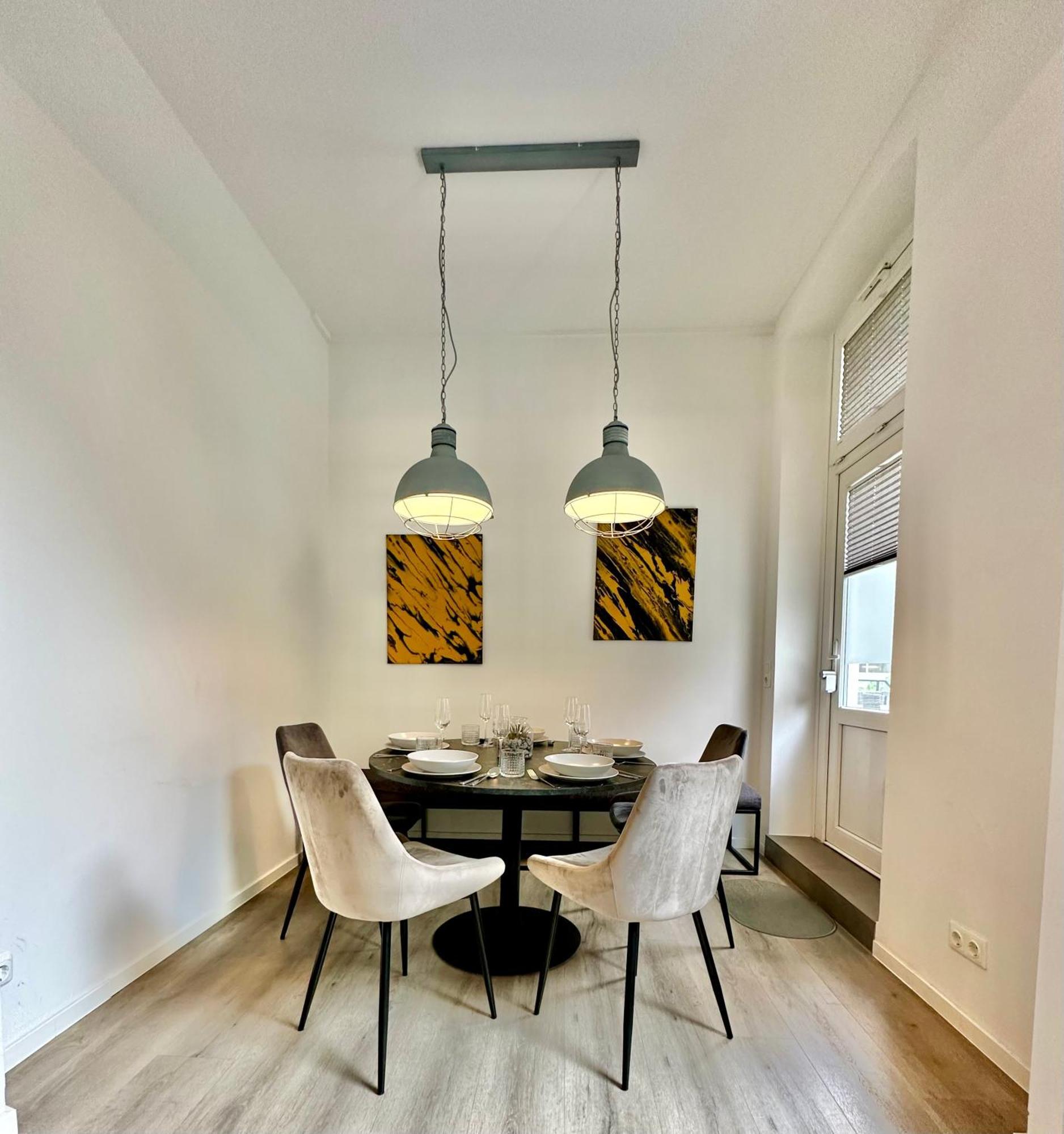 Erholsame City-erdgeschosswohnung Mit Veranda, Grill Und Parkplatz D46eg